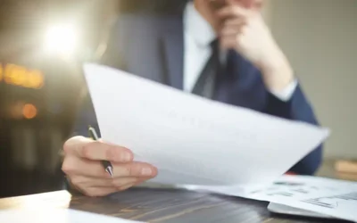 Reclamar una deuda a un cliente: qué pasos seguir y cuándo contar con un abogado mercantil